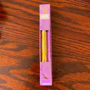 WINKY LUX Uni-Brow eye pencil